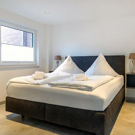 With 2 Bedrooms * غريتسيل