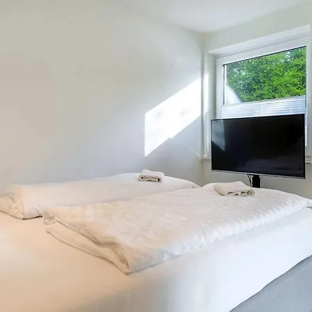 With 2 Bedrooms *